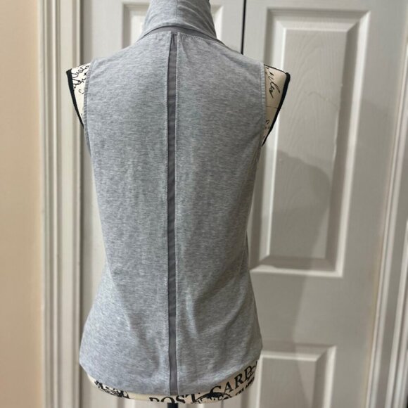 ATHLETA MOCK NECK SLEEVELESS TOP GREY COLOR SIZE SMALL - Picture 5 of 15